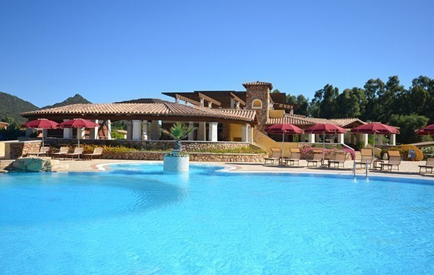 Limone Beach + Nave Gratis