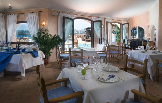 MiraLuna mira-luna-restaurant2.jpg