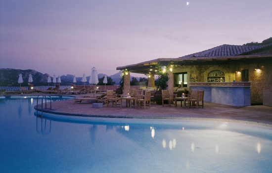 MiraLuna mira-luna-restaurant4.jpg